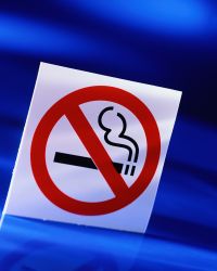 Für Rauchverbot am Arbeitsplatz sorgen