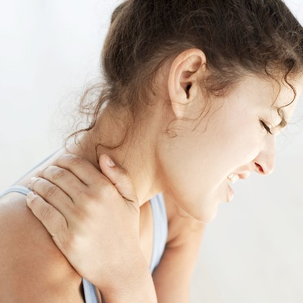 5 Übungen gegen Nackenschmerzen auf www.business-netz.com