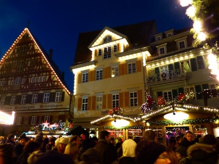 Mit einem besonderen Kundenservice den Umsatz im Weihnachtsgeschäft steigern.